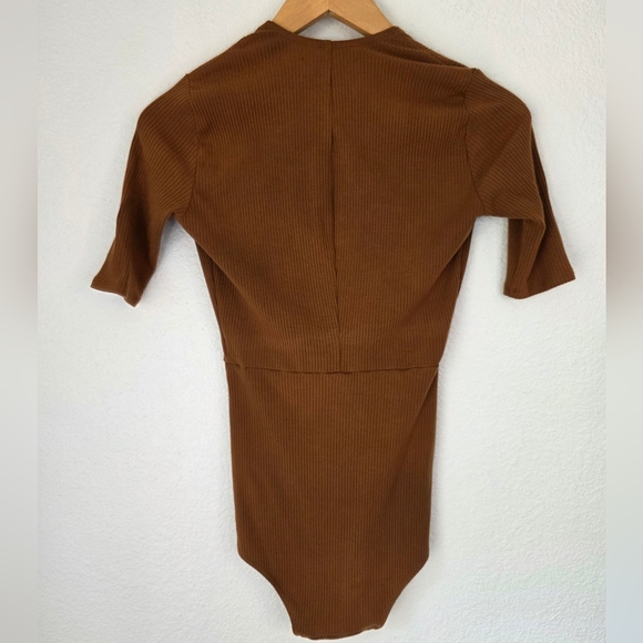 Reformation one piece deep V bodysuit, chocolate brown, size small - Picture 8 of 11